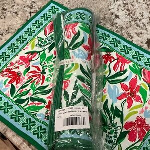 Lilly Pulitzer reversible  Placemats in multi glowing gardens